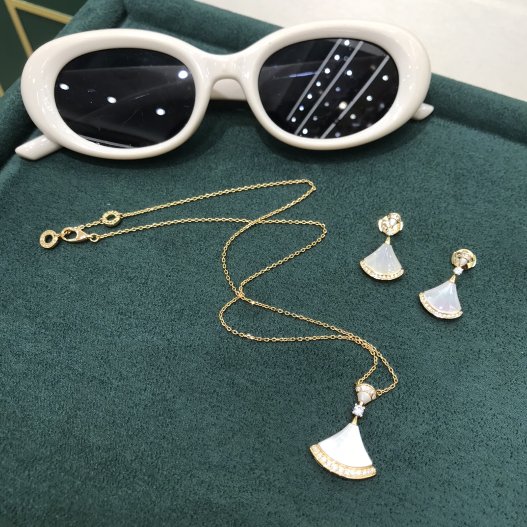 불가리 목걸이 64376 Bvlgari Necklace