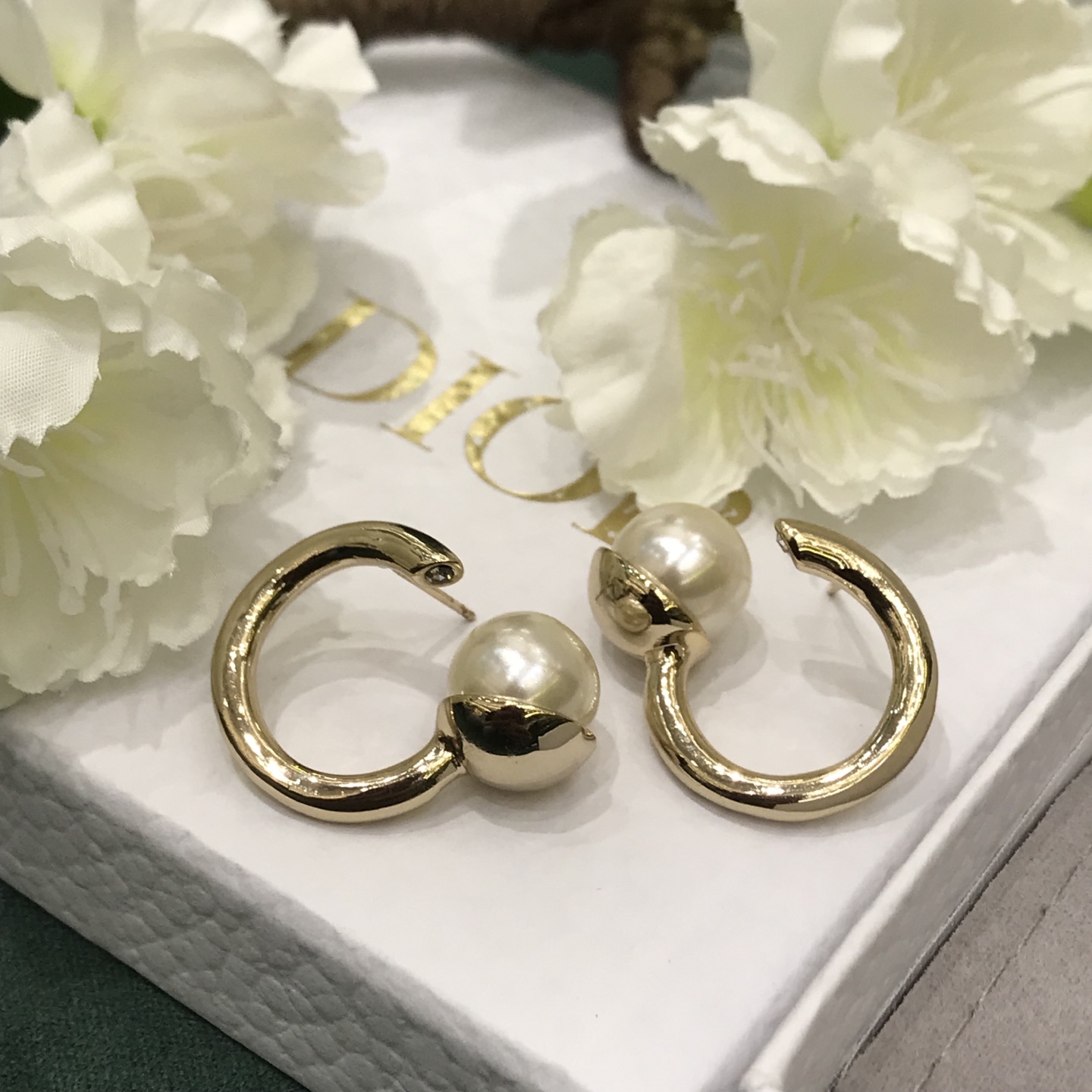 디올 귀걸이 134717 Dior Earrings 썸네일 이미지
