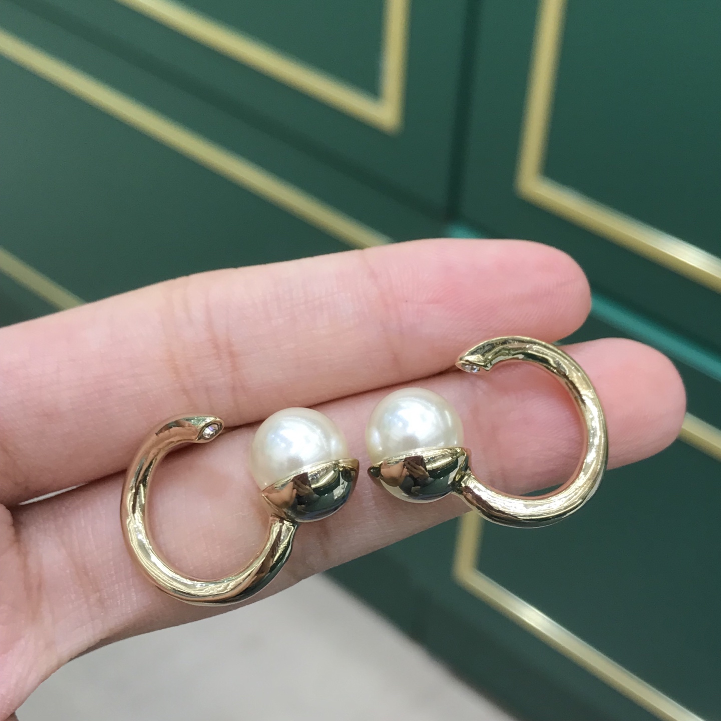 디올 귀걸이 134717 Dior Earrings 썸네일 이미지