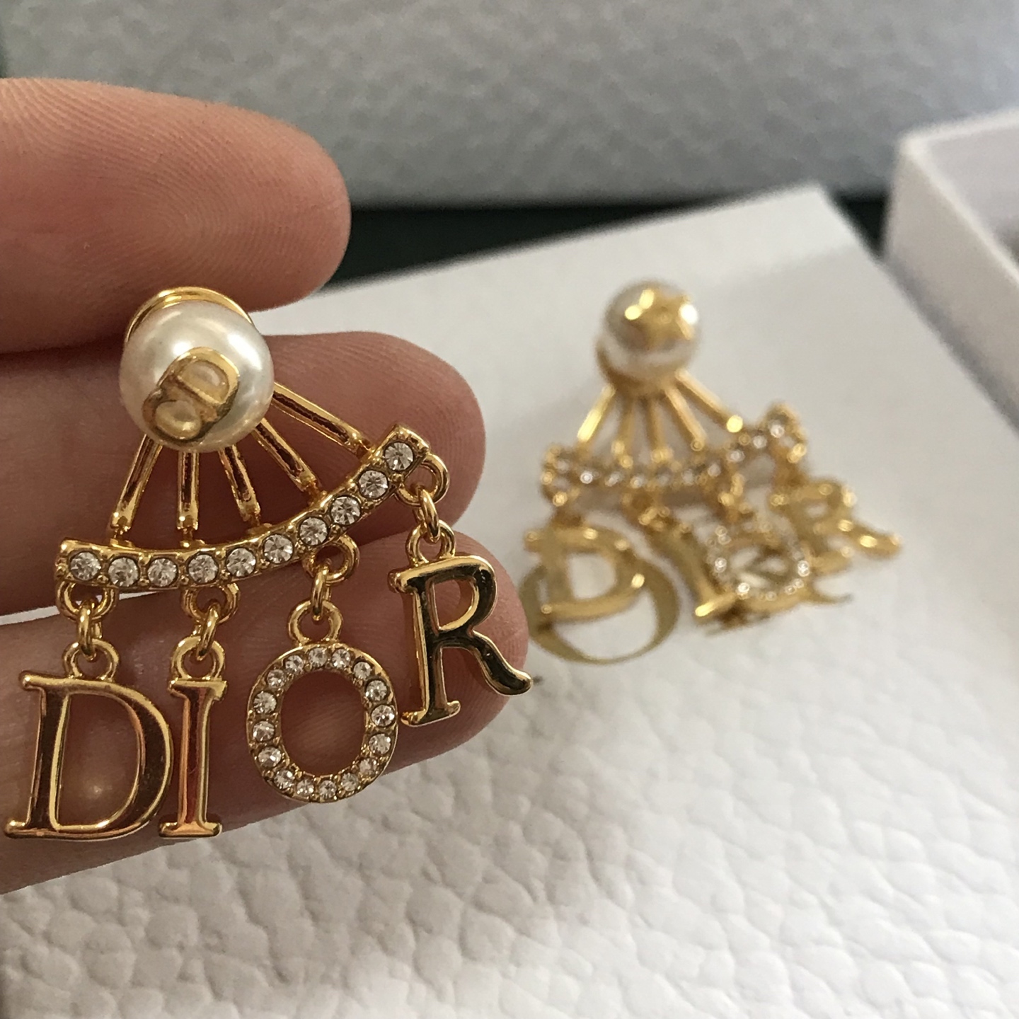 디올 귀걸이 134977 Dior Earrings 썸네일 이미지