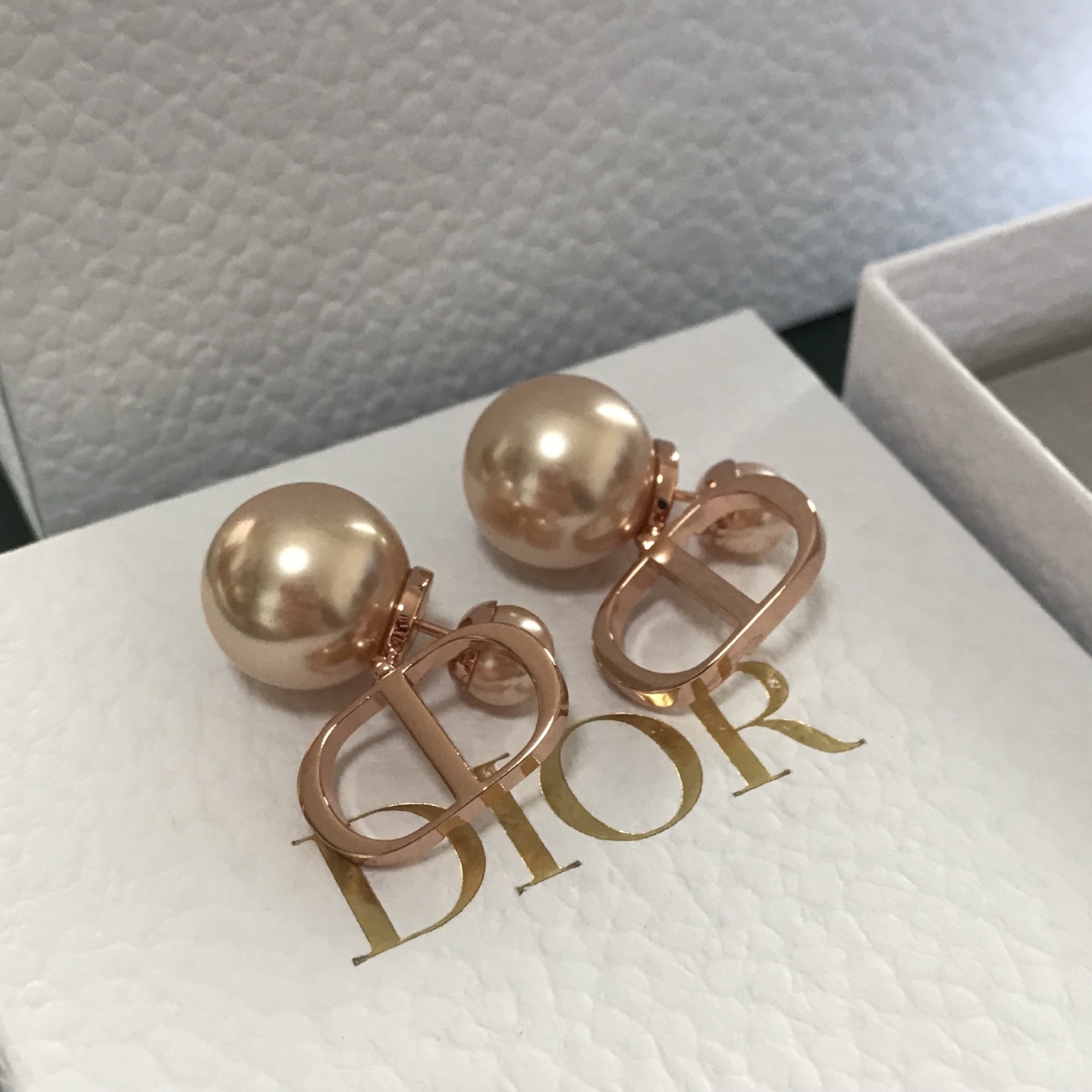 디올 귀걸이 134984 Dior Earrings 썸네일 이미지