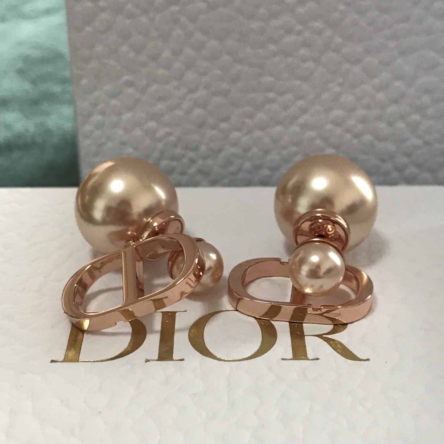 디올 귀걸이 134984 Dior Earrings 썸네일 이미지
