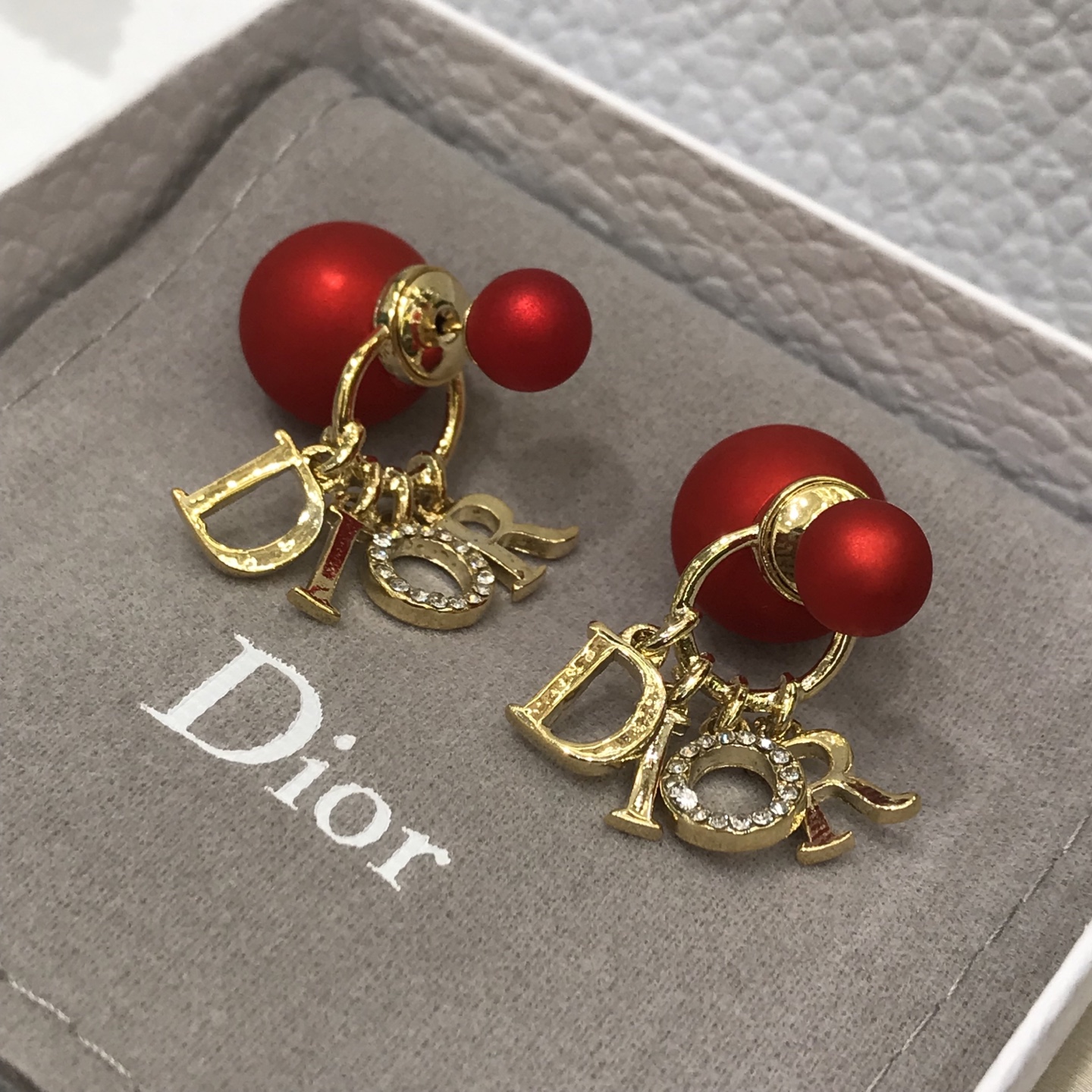 디올 귀걸이 134571 Dior Earrings 썸네일 이미지