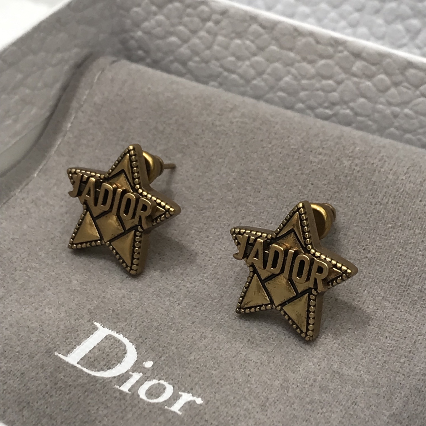 디올 귀걸이 134960 Dior Earrings 썸네일 이미지