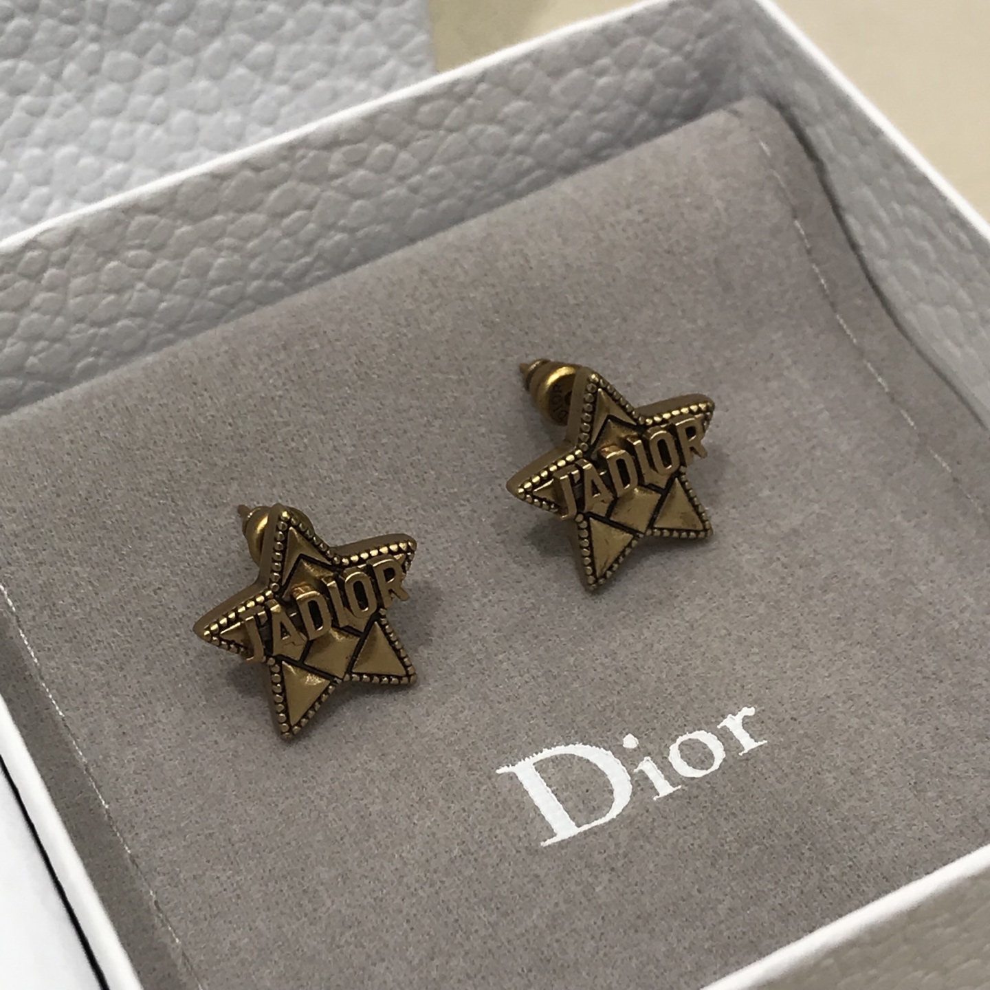 디올 귀걸이 134960 Dior Earrings 썸네일 이미지