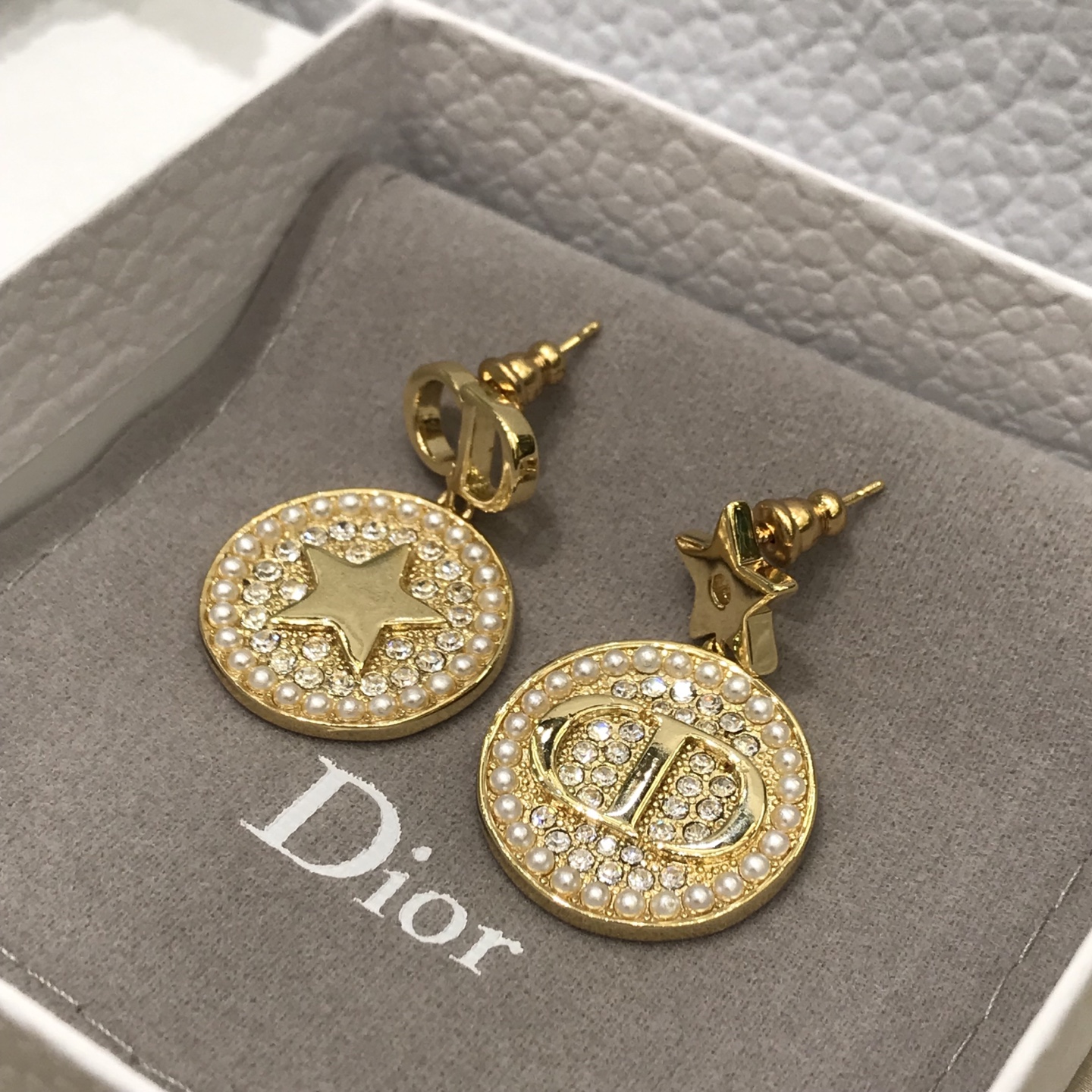 디올 귀걸이 134962 Dior Earrings 썸네일 이미지