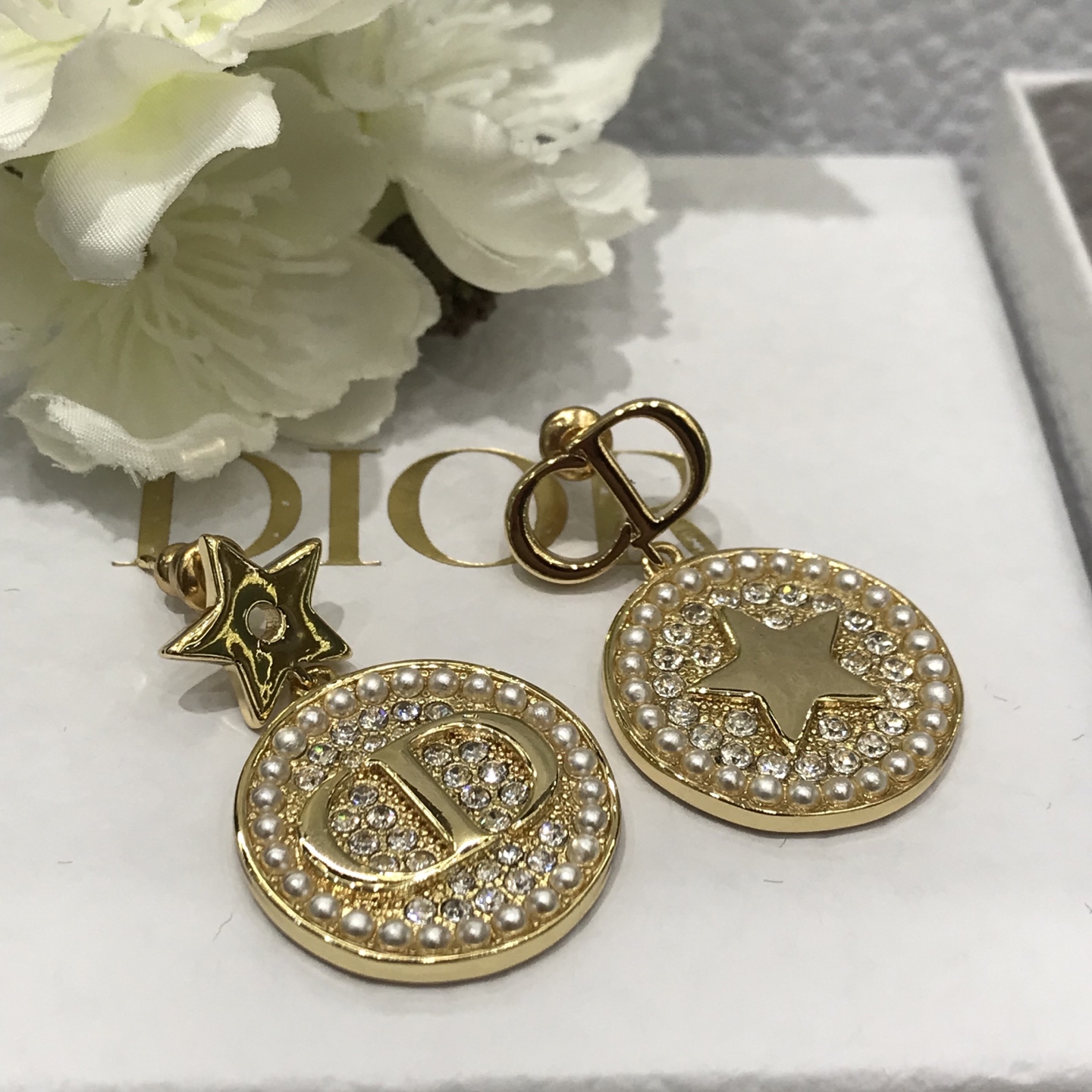 디올 귀걸이 134962 Dior Earrings 썸네일 이미지