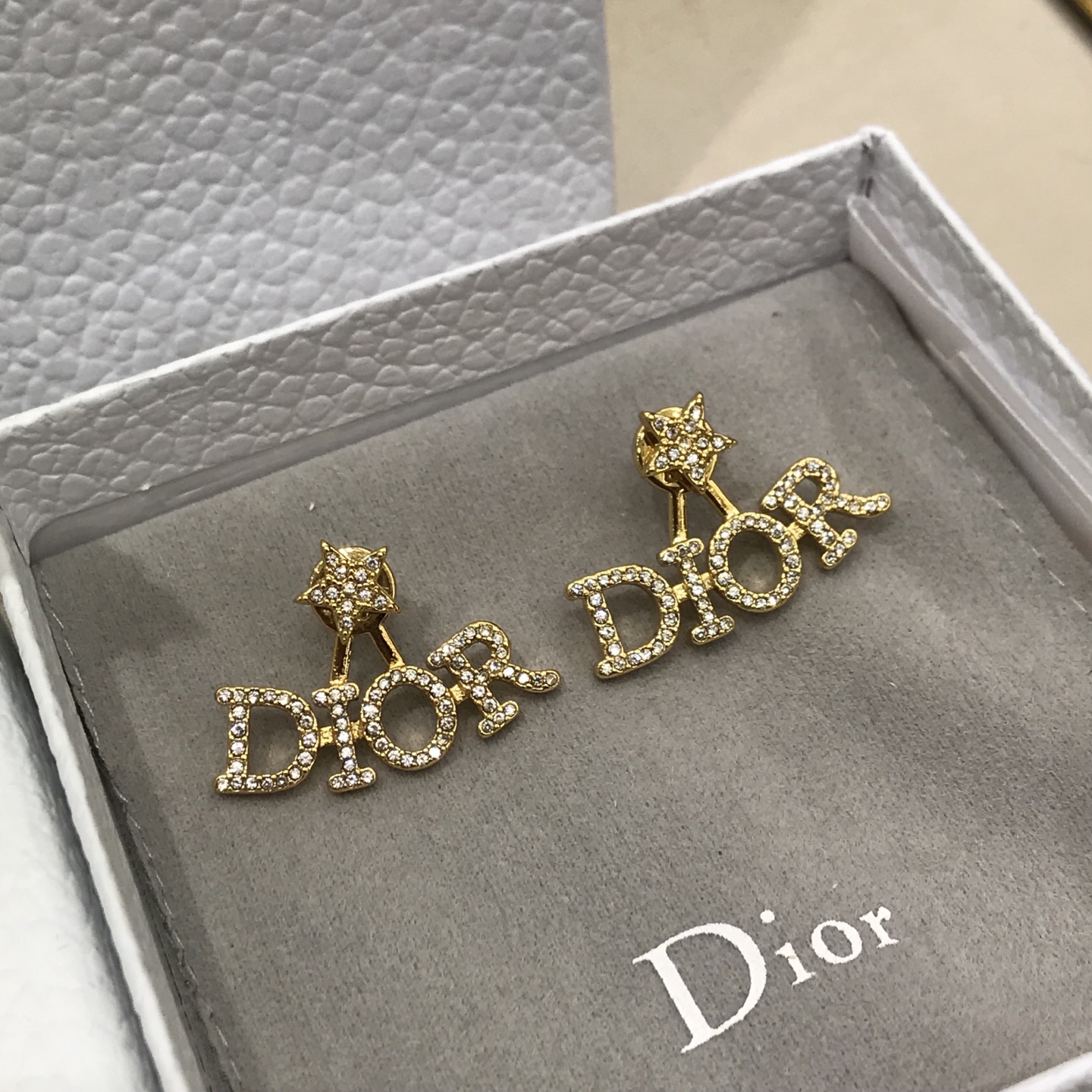 디올 귀걸이 134576 Dior Earrings 썸네일 이미지