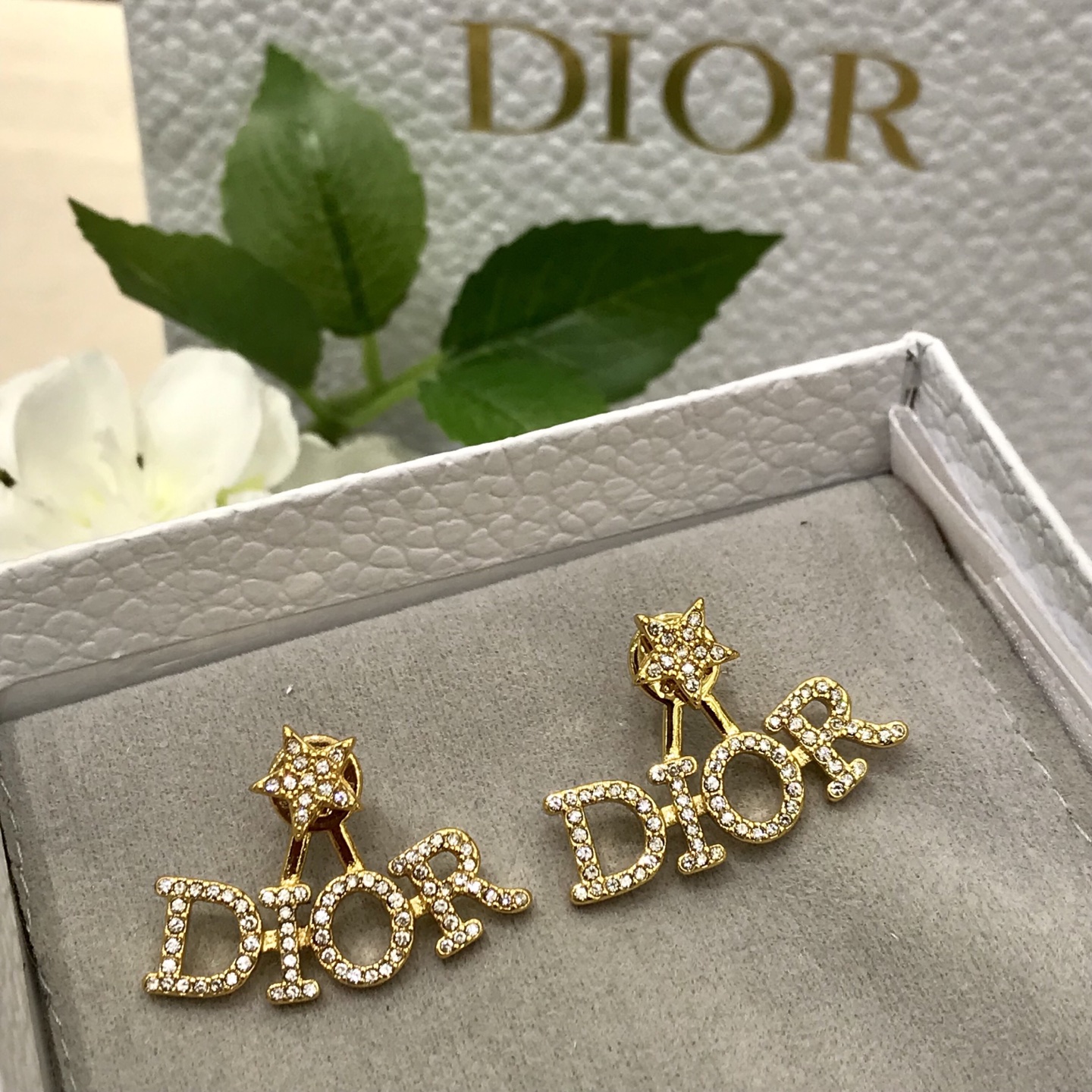 디올 귀걸이 134576 Dior Earrings 썸네일 이미지