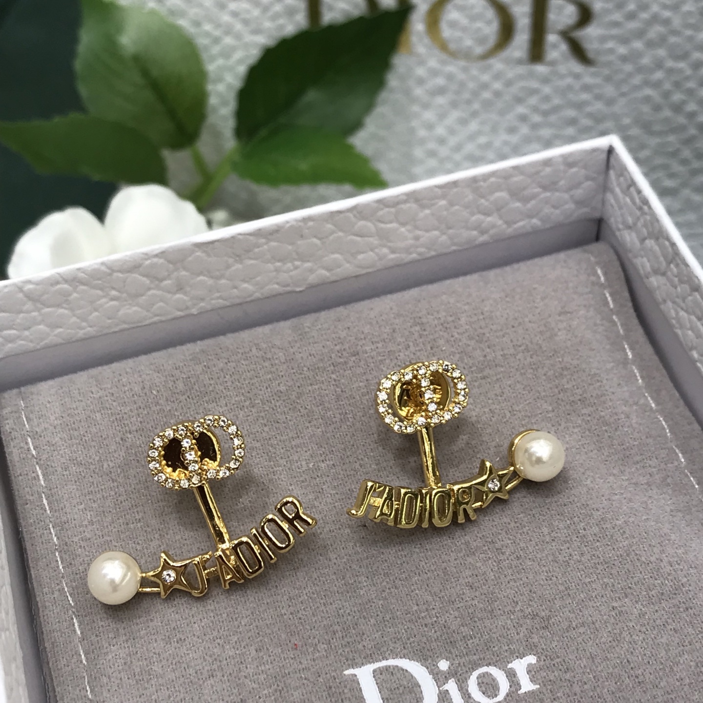 디올 귀걸이 134807 Dior Earrings 썸네일 이미지