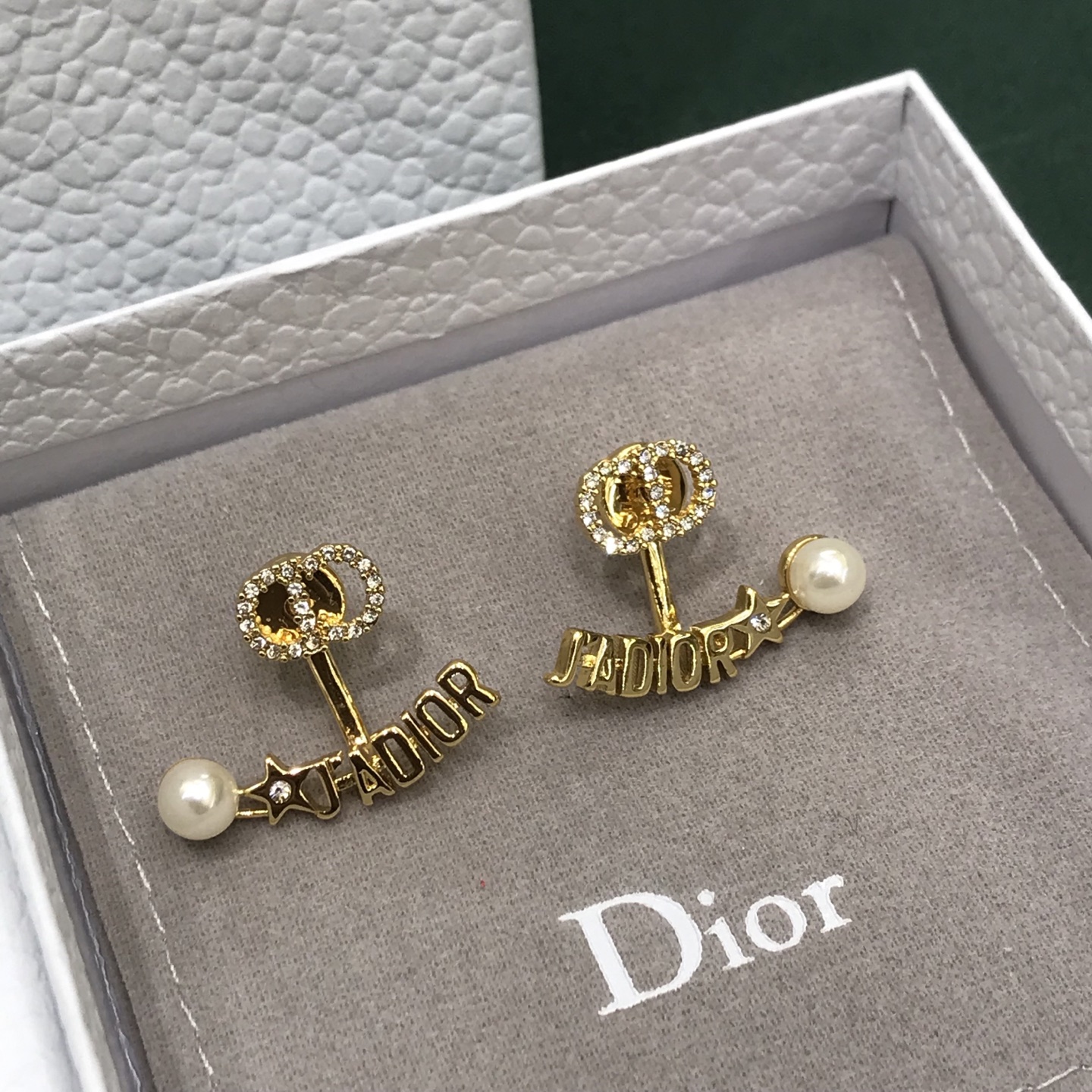 디올 귀걸이 134807 Dior Earrings 썸네일 이미지