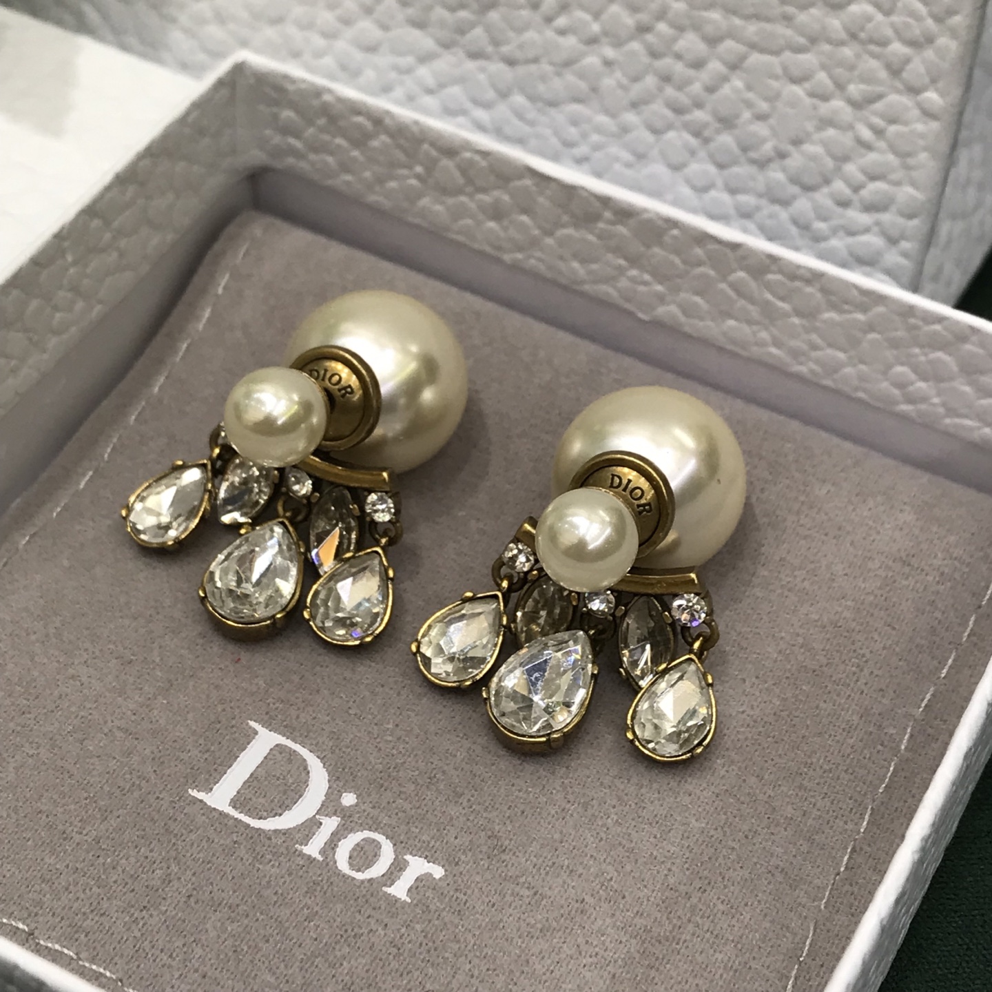 디올 귀걸이 134816 Dior Earrings 썸네일 이미지