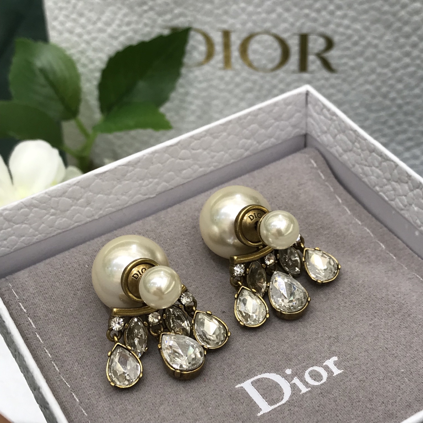디올 귀걸이 134816 Dior Earrings 썸네일 이미지