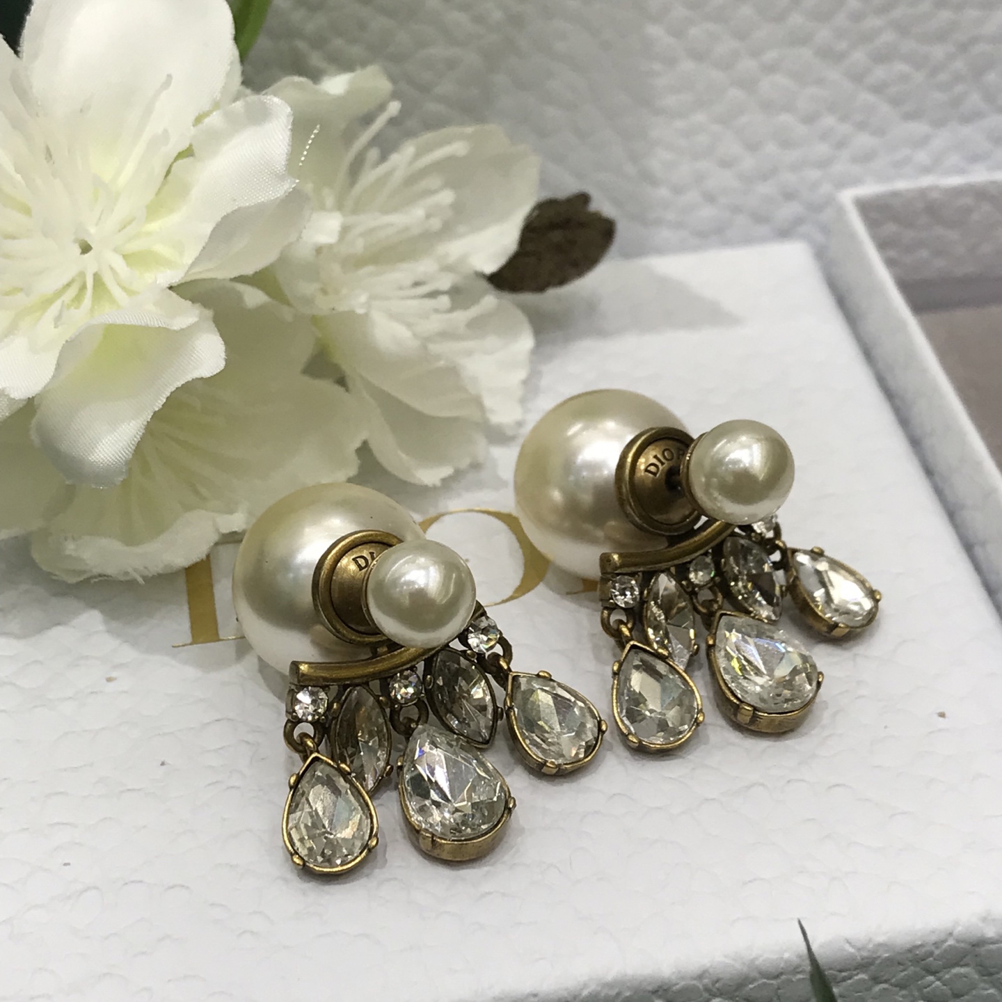 디올 귀걸이 134816 Dior Earrings 썸네일 이미지