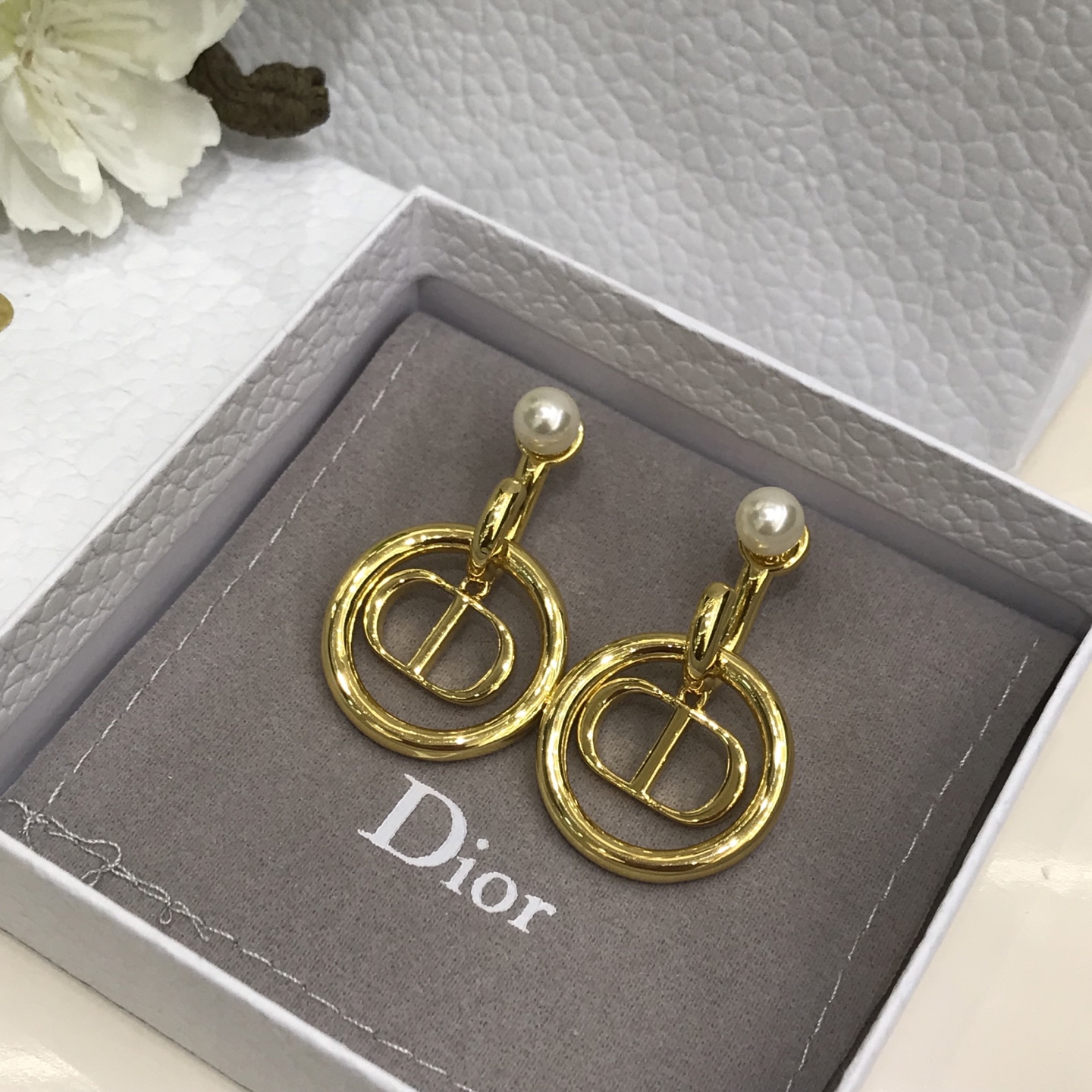 디올 귀걸이 134765 Dior Earrings 썸네일 이미지