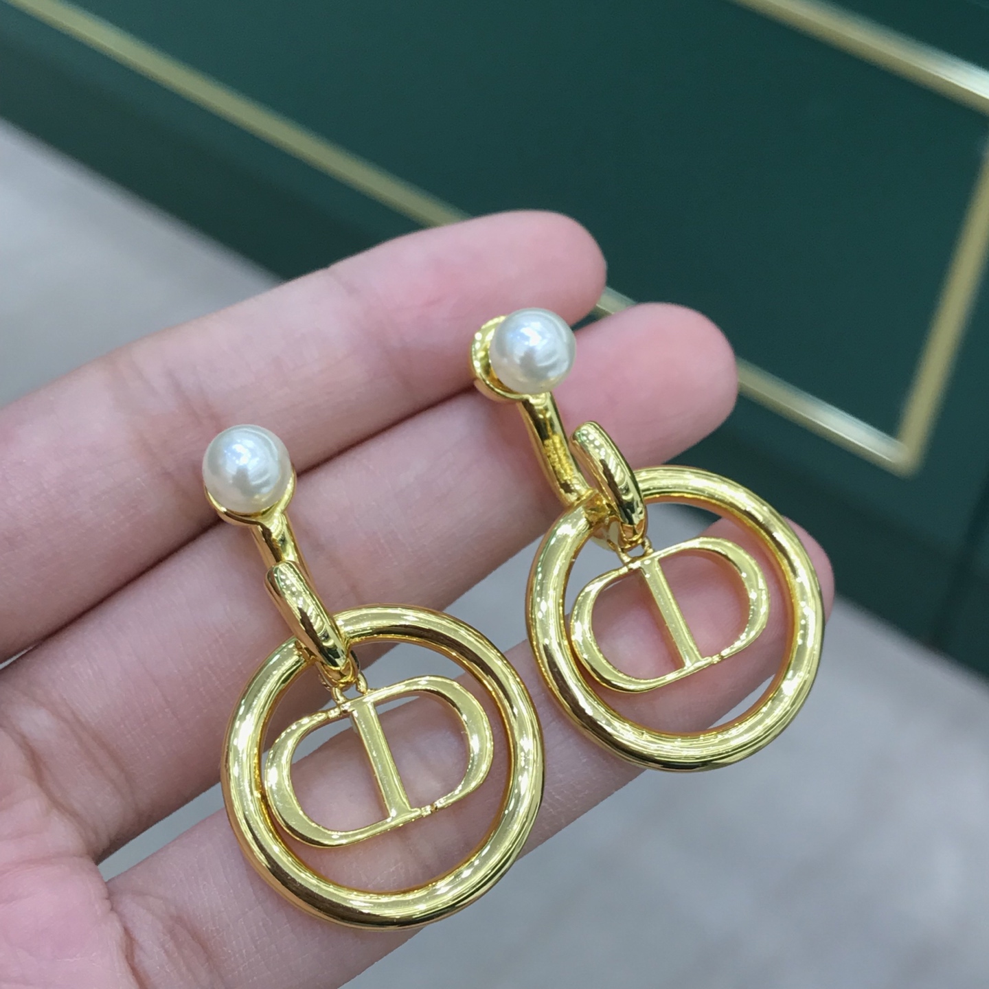 디올 귀걸이 134765 Dior Earrings 썸네일 이미지
