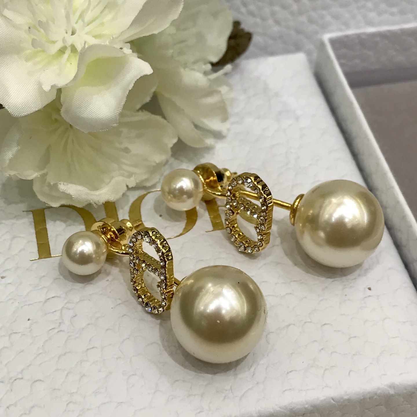 디올 귀걸이 134804 Dior Earrings 썸네일 이미지