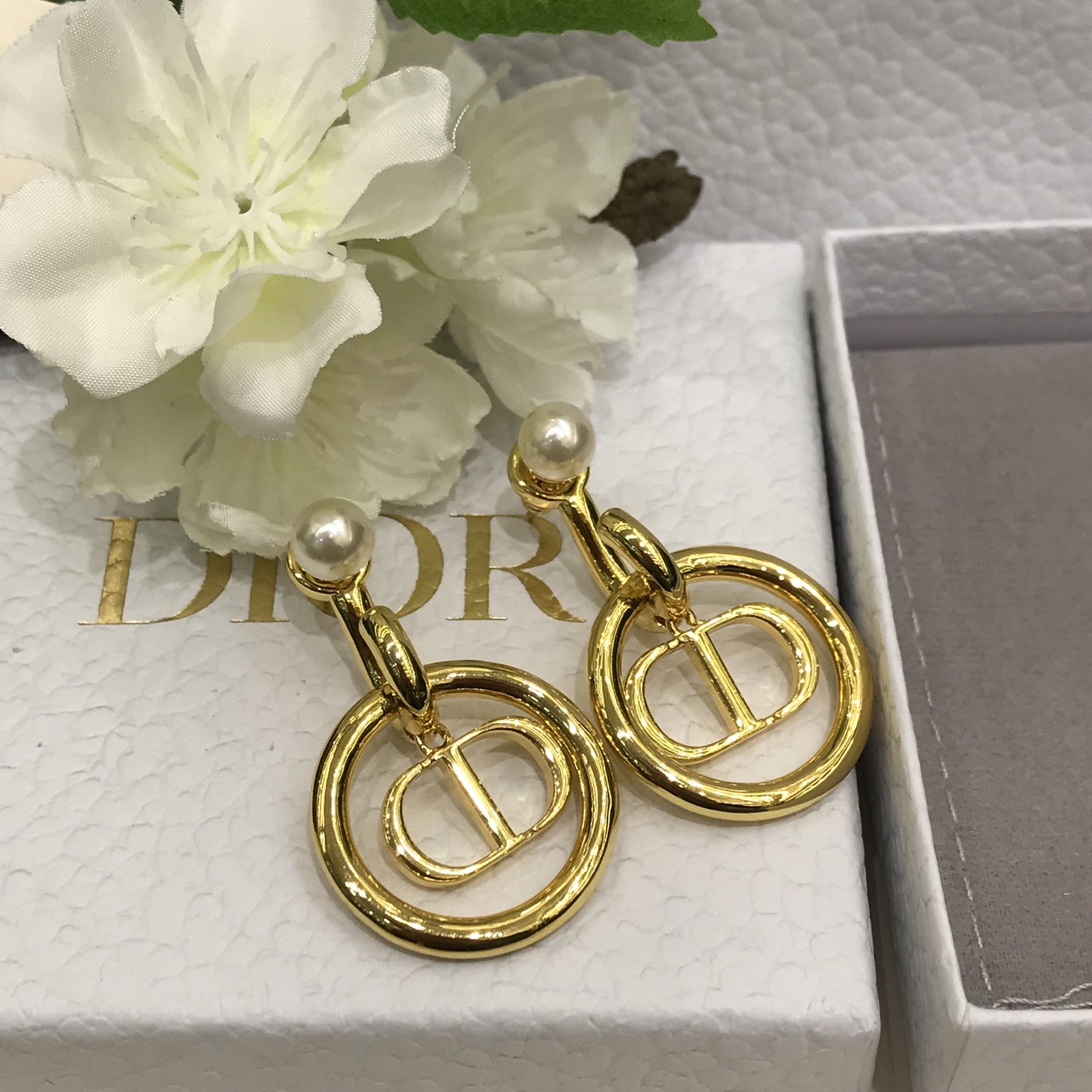 디올 귀걸이 134765 Dior Earrings 썸네일 이미지