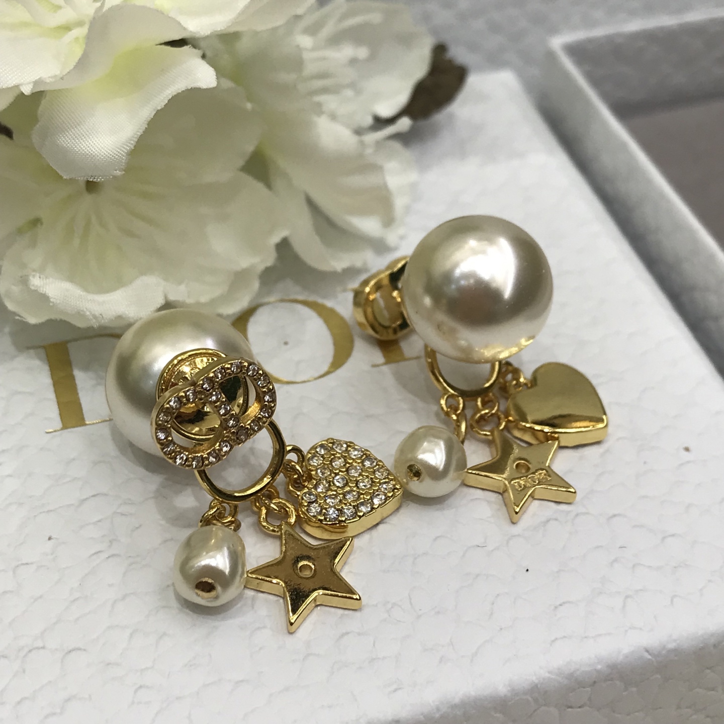 디올 귀걸이 134799 Dior Earrings 썸네일 이미지