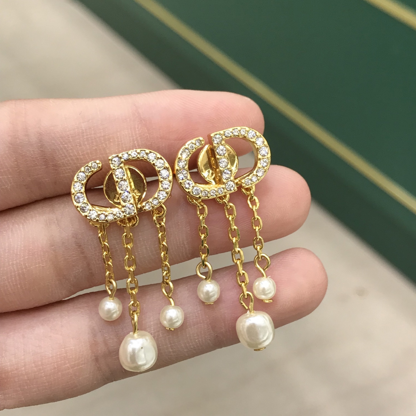 디올 귀걸이 134803 Dior Earrings 썸네일 이미지