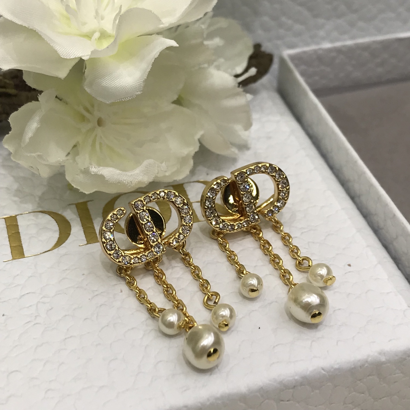 디올 귀걸이 134803 Dior Earrings 썸네일 이미지