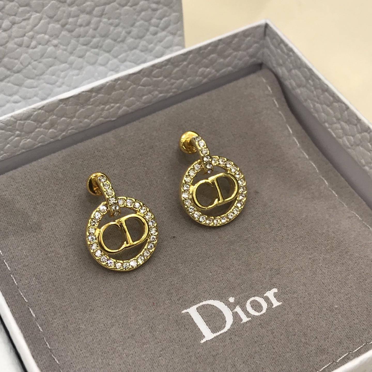 디올 귀걸이 134802 Dior Earrings 썸네일 이미지