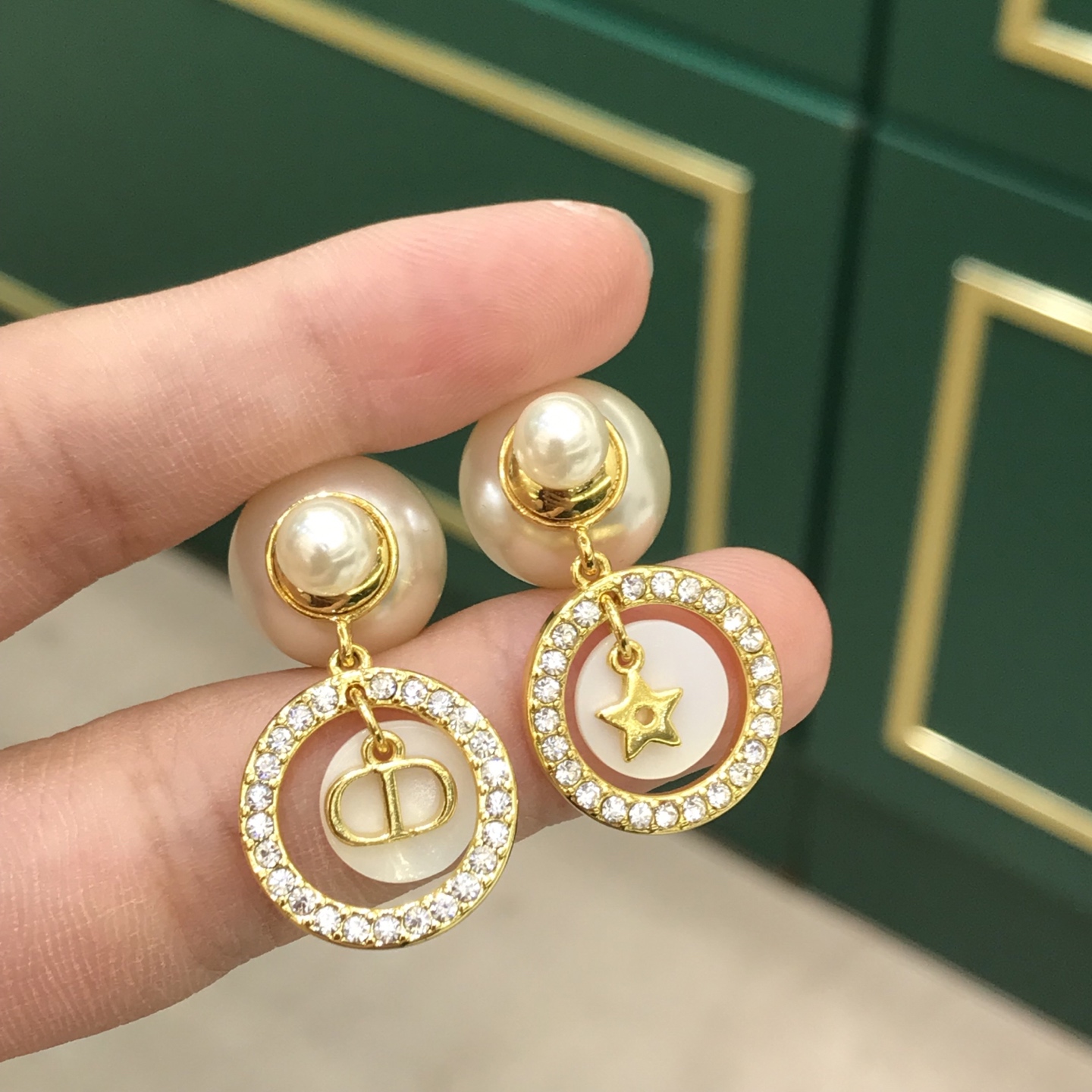 디올 귀걸이 134793 Dior Earrings 썸네일 이미지