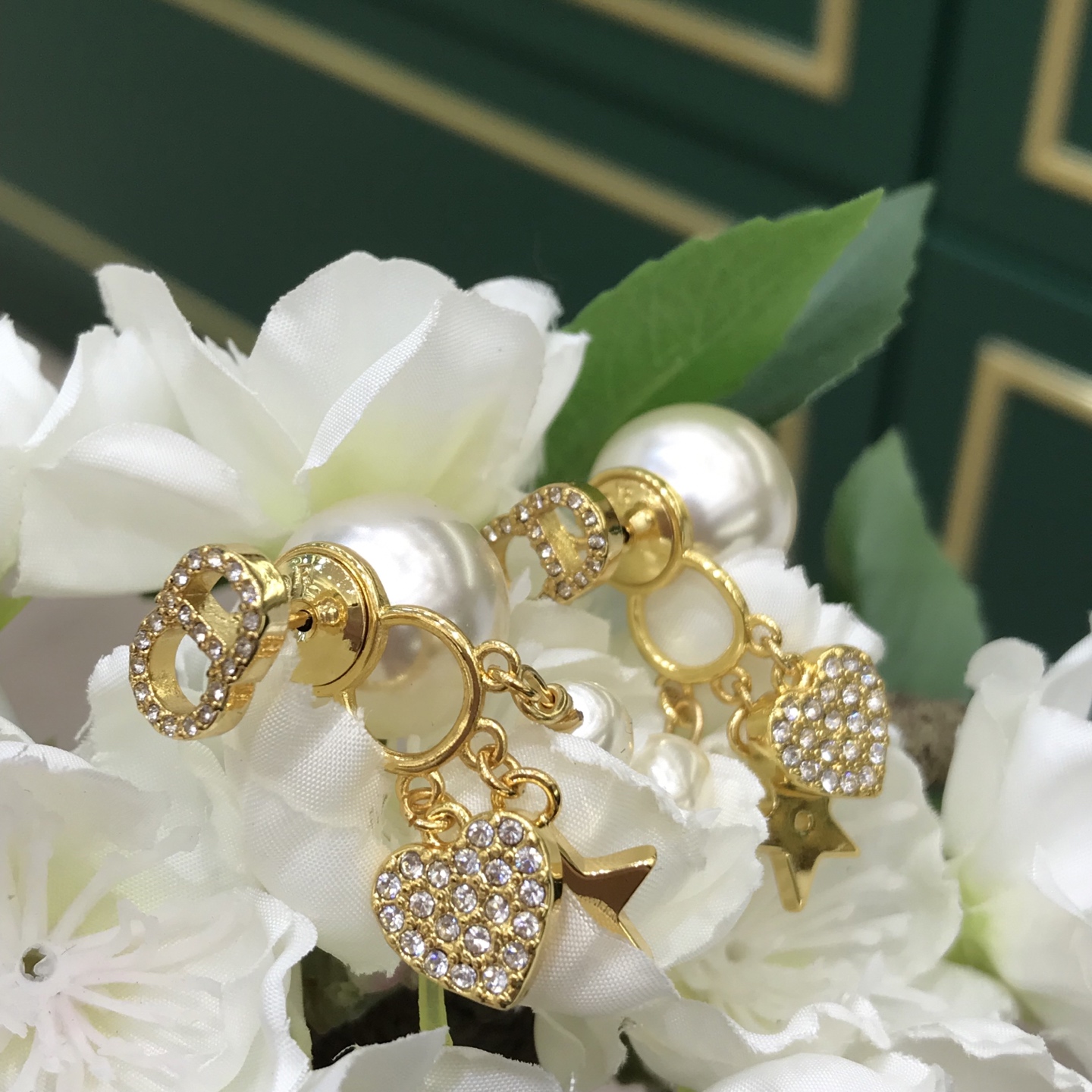 디올 귀걸이 134761 Dior Earrings 썸네일 이미지