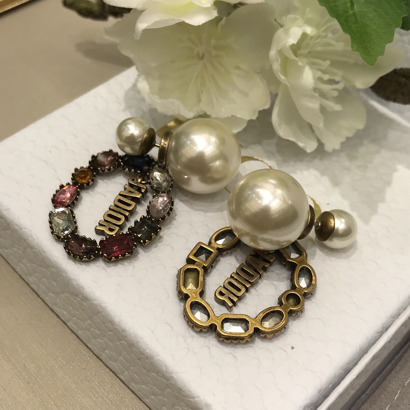 디올 귀걸이 134760 Dior Earrings 썸네일 이미지