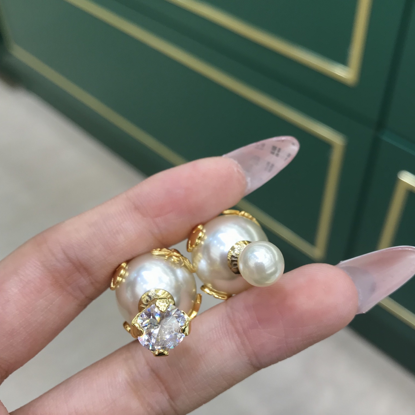 디올 귀걸이 133544 Dior Earrings 썸네일 이미지