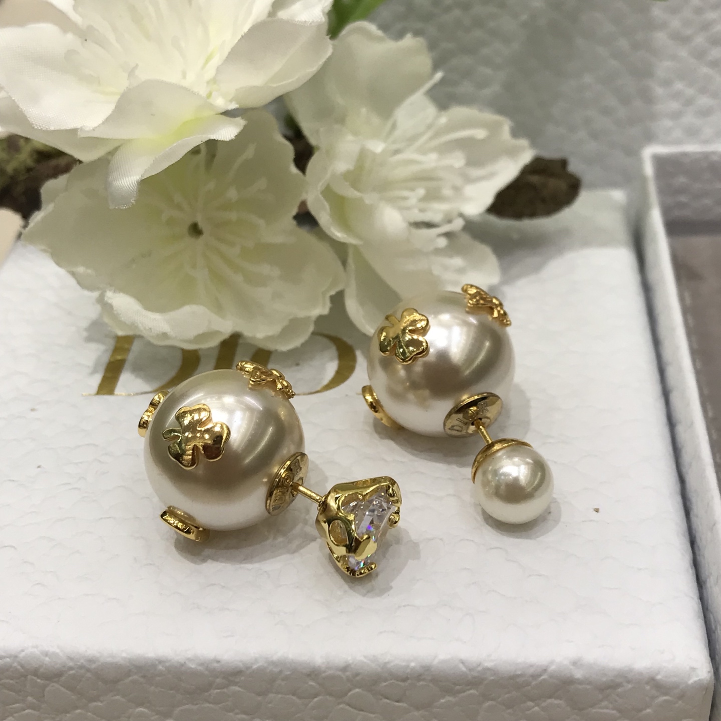 디올 귀걸이 133544 Dior Earrings 썸네일 이미지