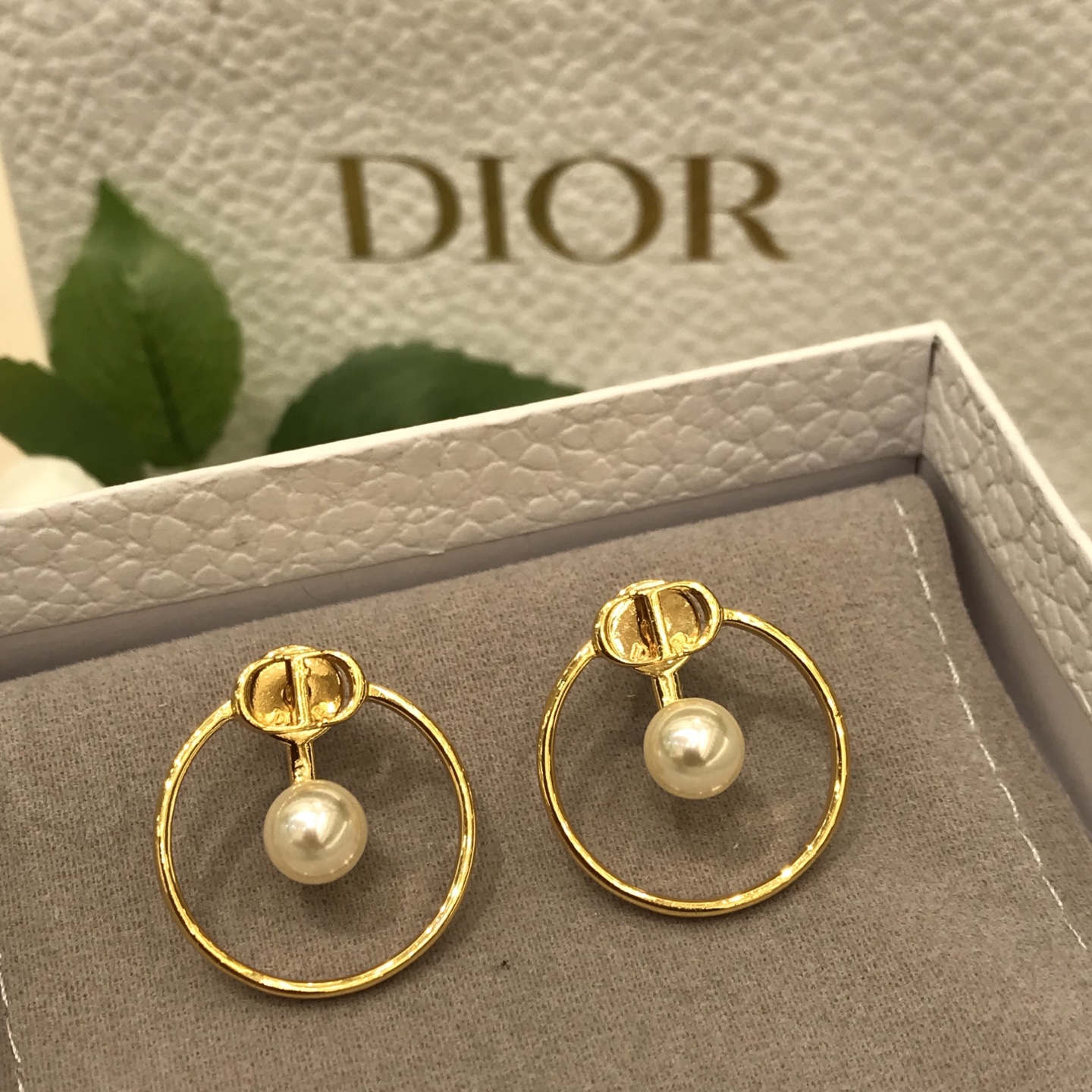 디올 귀걸이 134758 Dior Earrings 썸네일 이미지