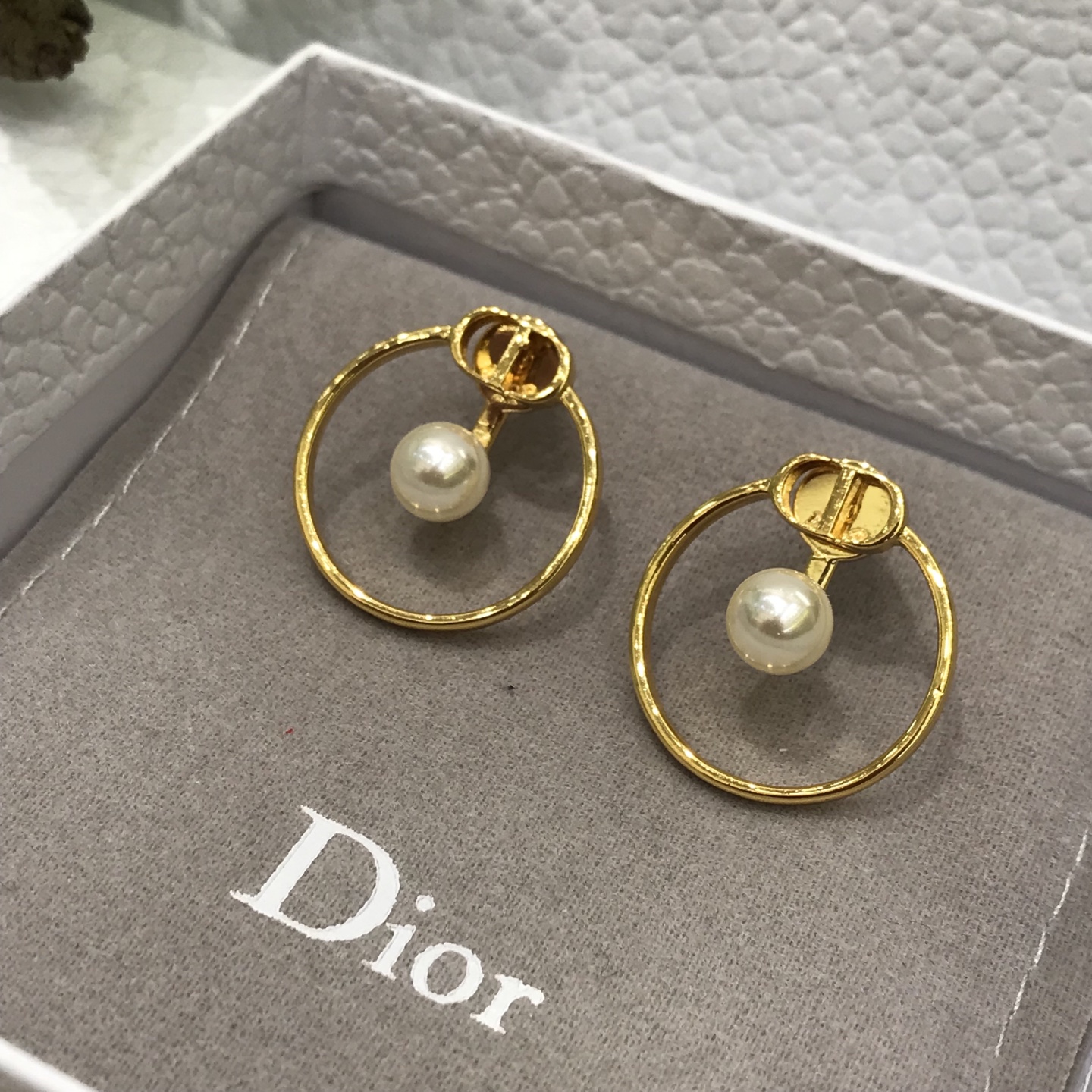 디올 귀걸이 134758 Dior Earrings 썸네일 이미지