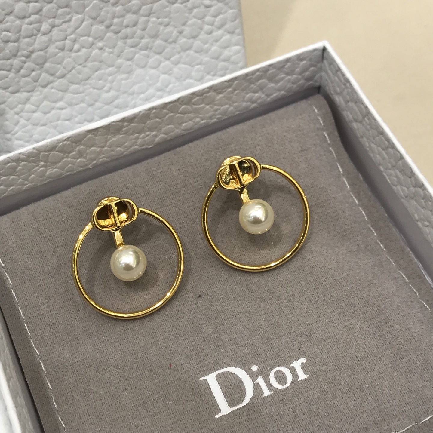 디올 귀걸이 134758 Dior Earrings 썸네일 이미지