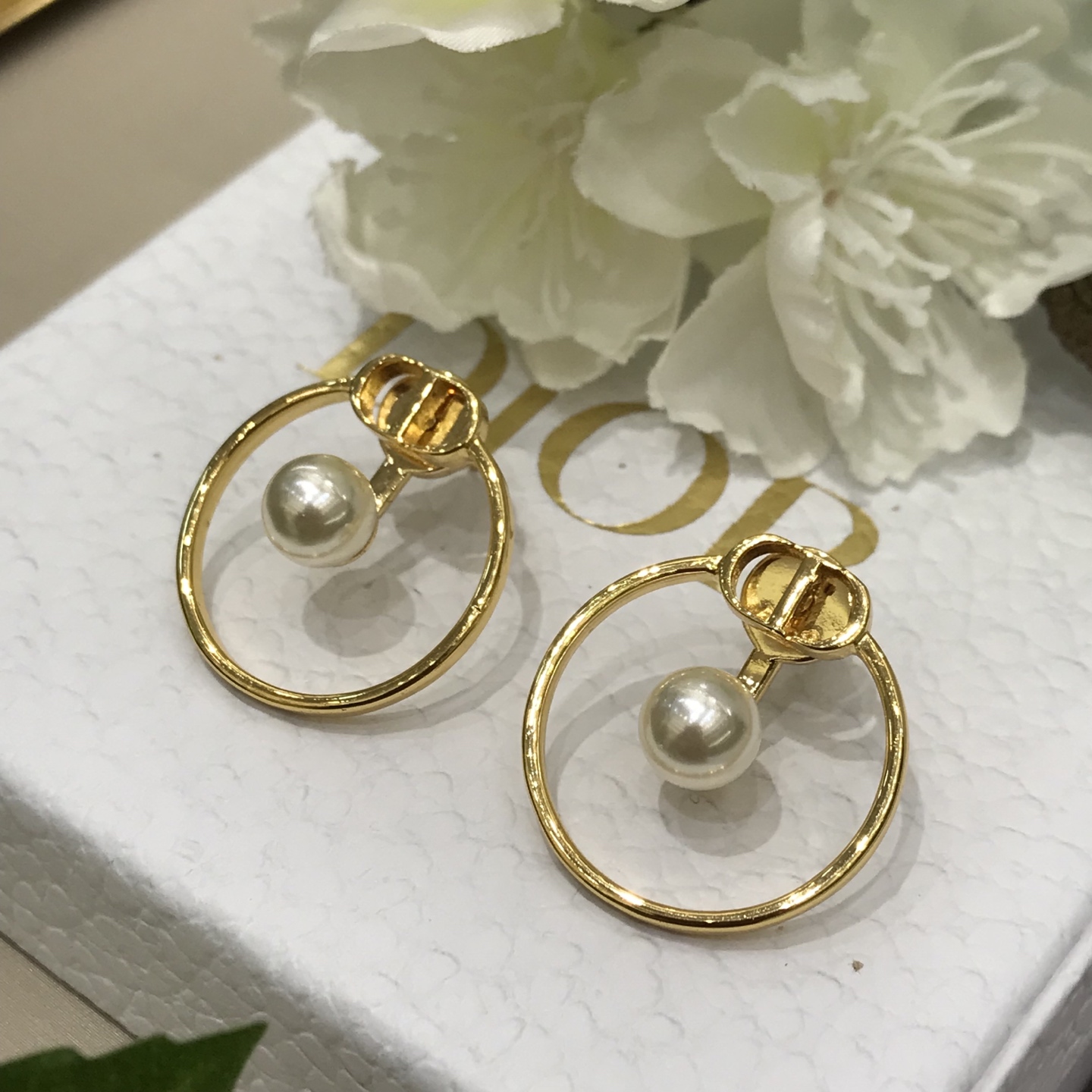 디올 귀걸이 134758 Dior Earrings 썸네일 이미지