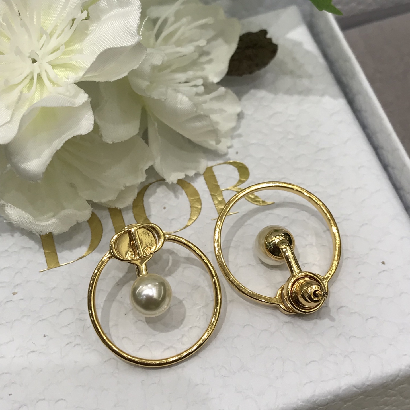 디올 귀걸이 134758 Dior Earrings 썸네일 이미지