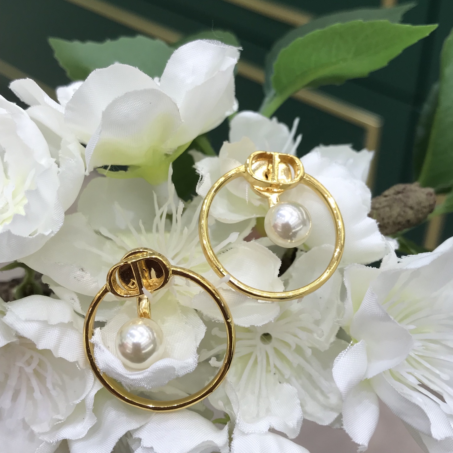 디올 귀걸이 134758 Dior Earrings 썸네일 이미지