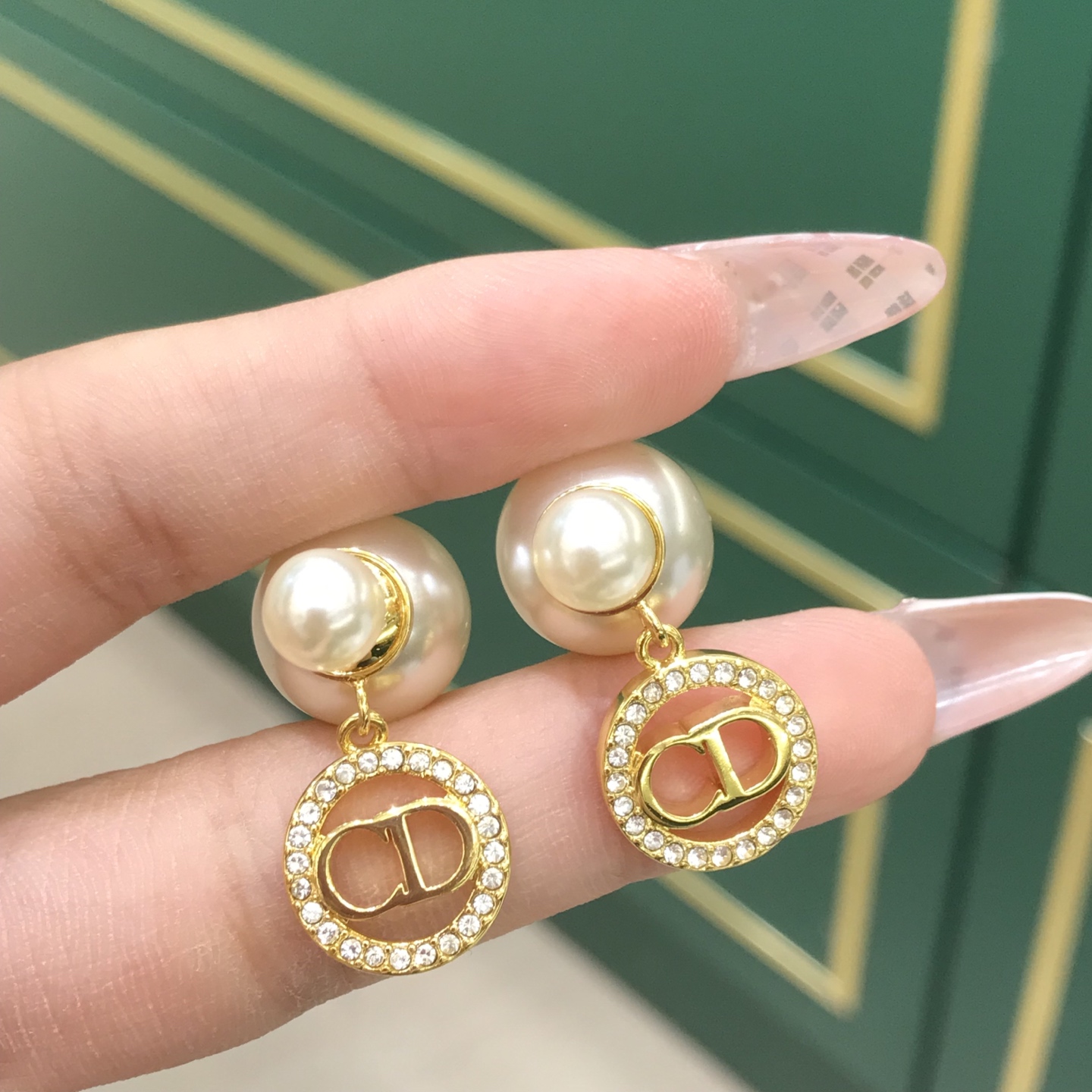 디올 귀걸이 133758 Dior Earrings 썸네일 이미지