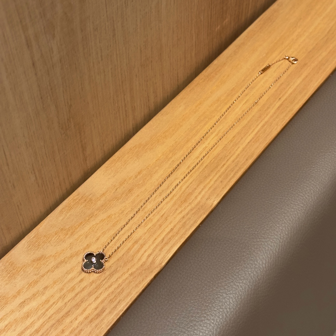 _dcR9sv1a9AOSX-hXhbaS809cLOZXqp36qu4XDDg