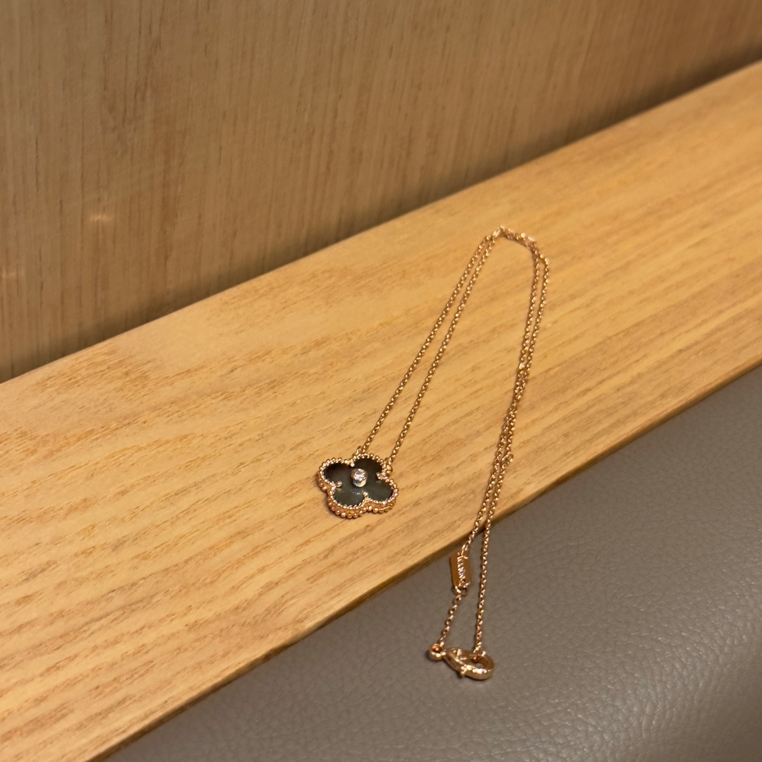 China Replica VCA Jewelry VCAES0403-1880