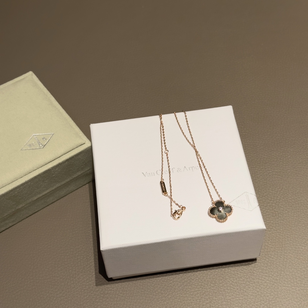 China Replica VCA Jewelry VCAES0403-1880