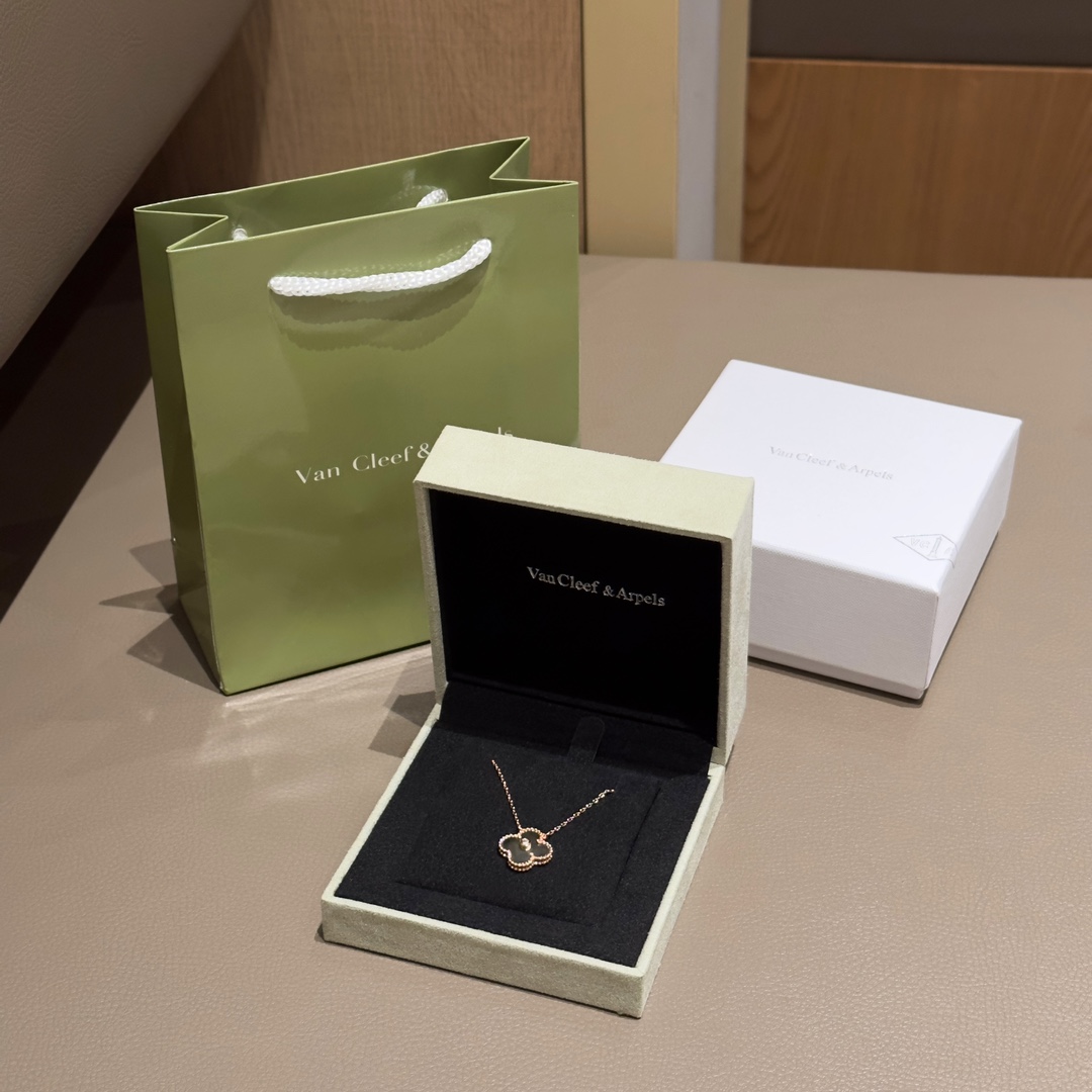 China Replica VCA Jewelry VCAES0403-1880