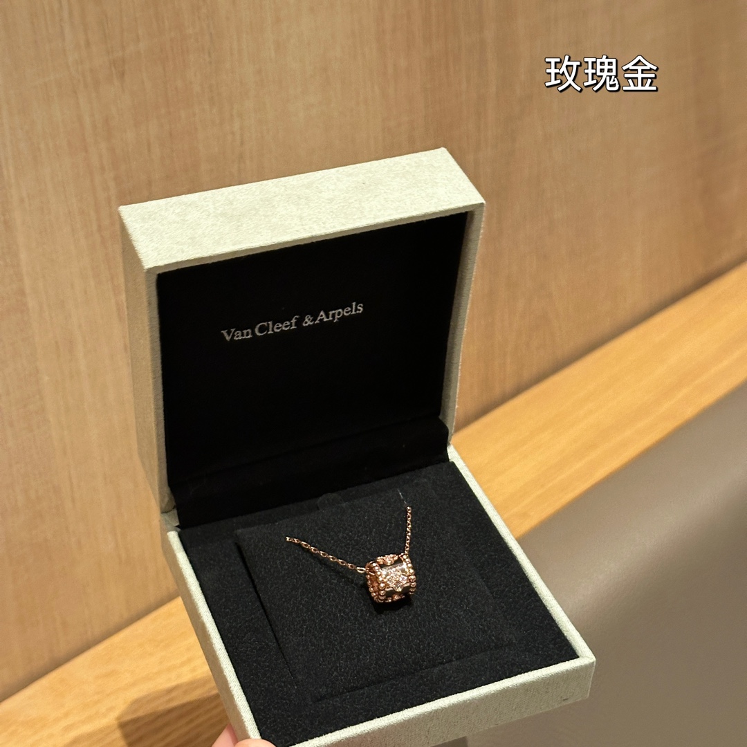 China Replica VCA Jewelry VCAES0403-3205