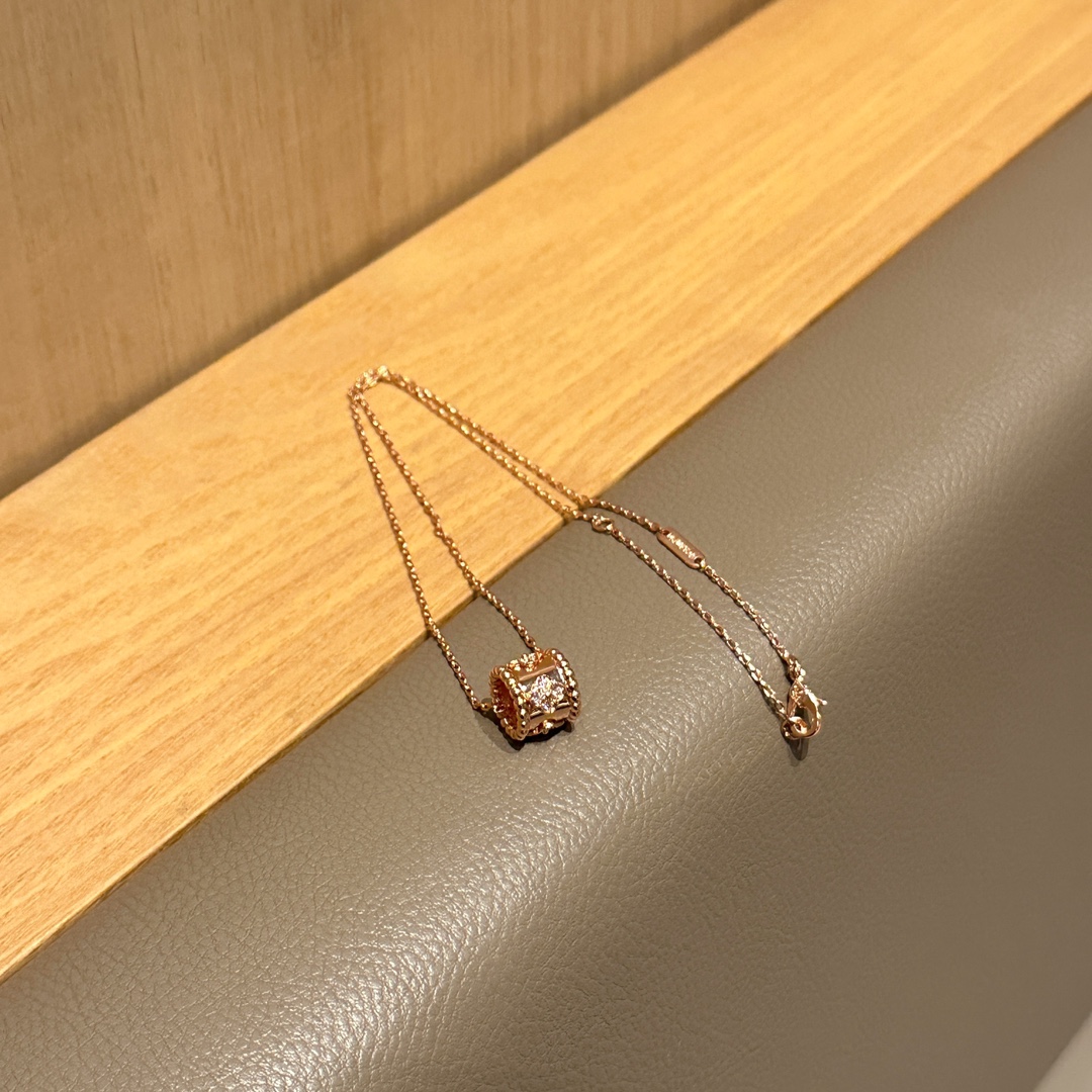 China Replica VCA Jewelry VCAES0403-3205