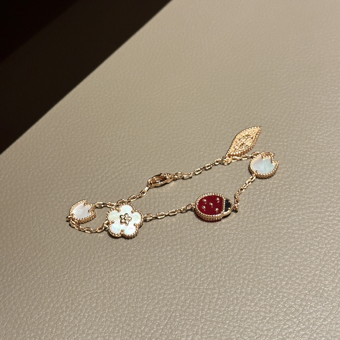 _daD9szh3Fm0iD9ezFNIo4Ru93Qf6NP-sTvtptpA