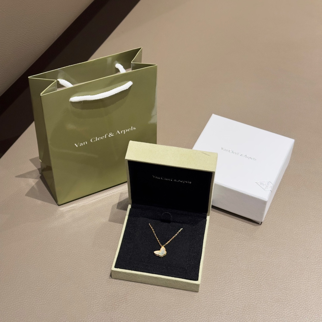 _de39snYDF_Ixn10gyN4HlFMCPK5WJuV5_w4PFTw