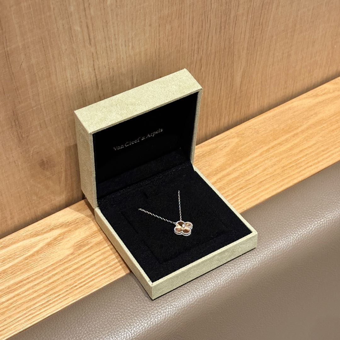 China Replica VCA Jewelry VCAES0403-989