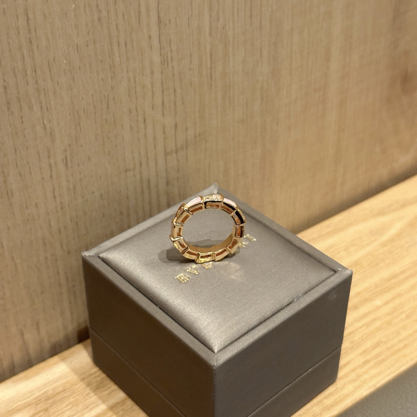 _dk99sBHtCogewAMMqG4OS8BKzIWv-HWahF5OE4w