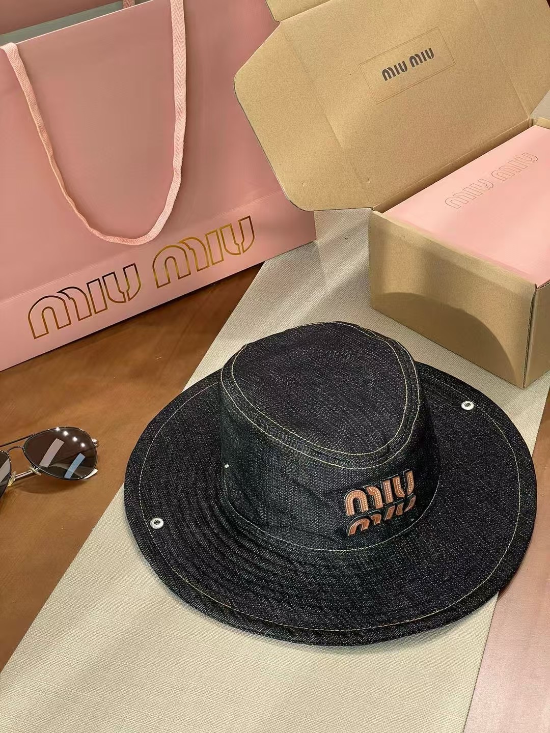 미우미우 모자 80930 Miu Miu Cap