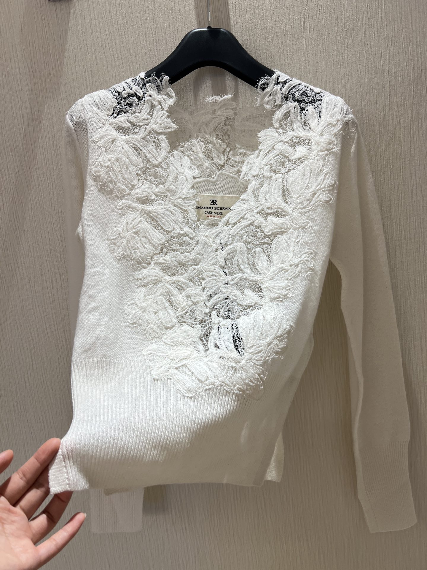 Luxurious Winter Lace Shirt: Ermanno*S 2024 Wool Line, Cozy and Romantic. - 图片 6